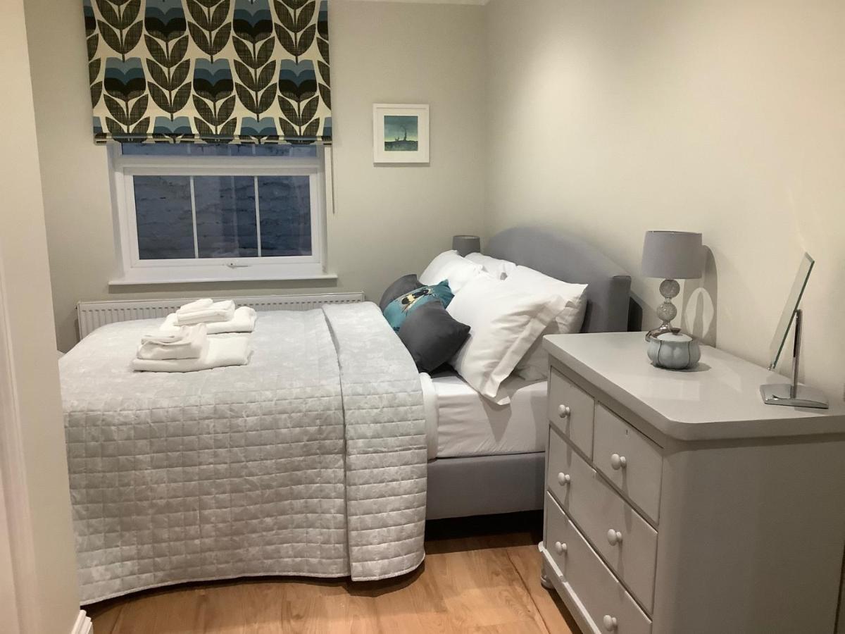 Luxury Refurbished 2 Bedroom Regency Apartment Cheltenham Eksteriør billede
